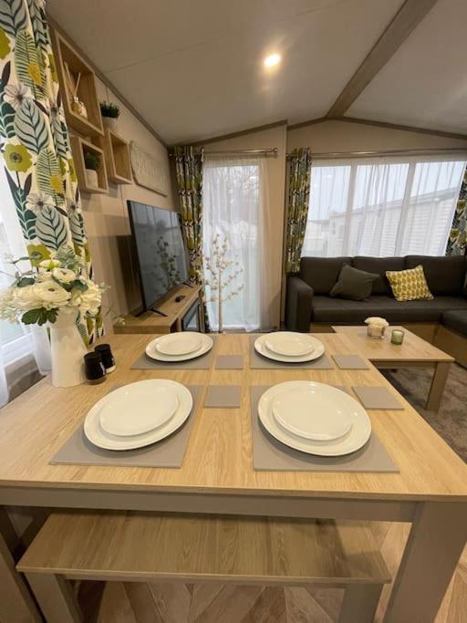 Brand New 6 Berth Holiday Home Selsey Esterno foto